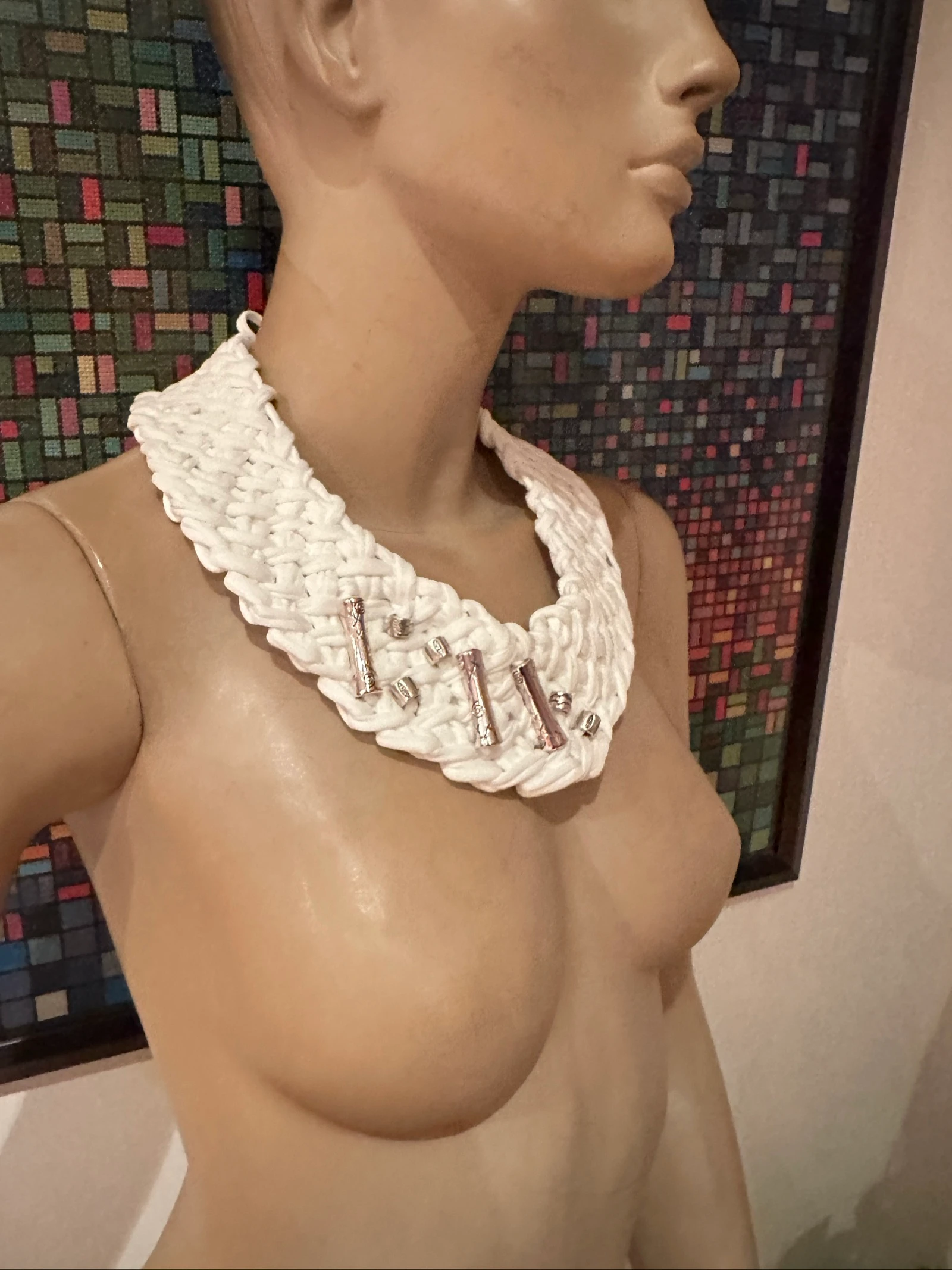 Colar branco feito à mão – photo 3